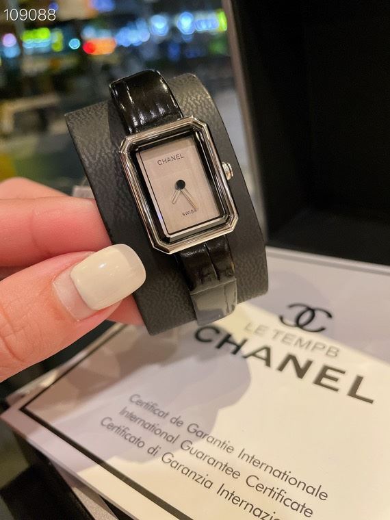 CHANEL